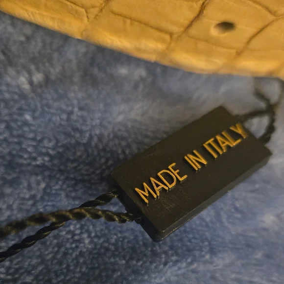 Garugieri Beige Crocodile Pattern Leather Belt - Picture 7 of 7